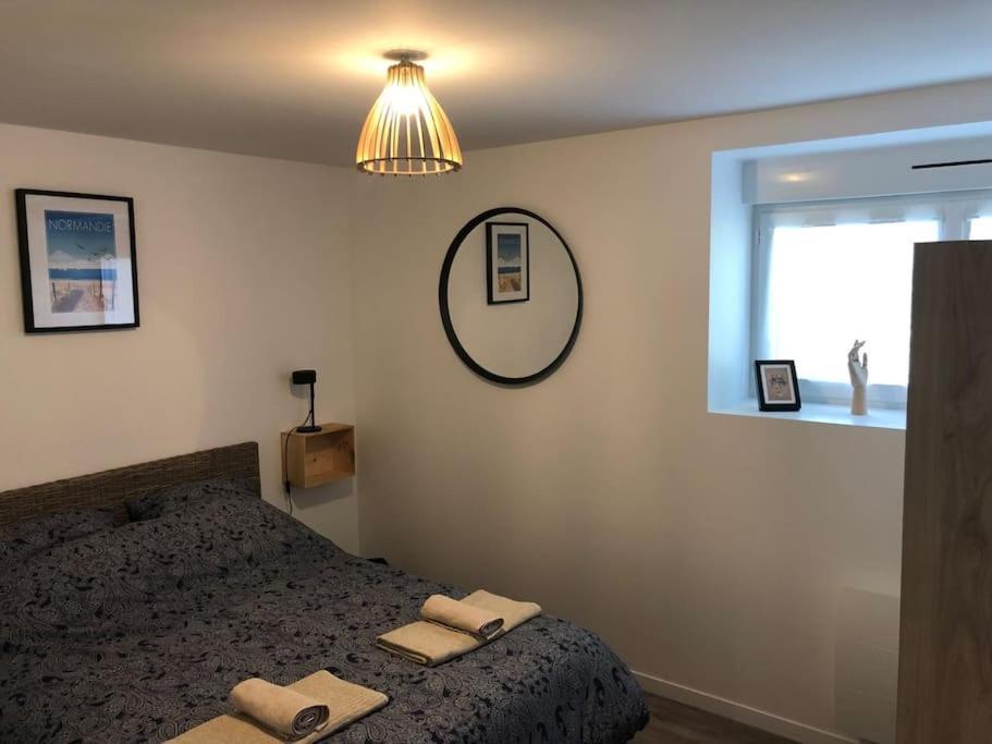 Gite De L'Hotel Castel Couvains  Eksteriør billede